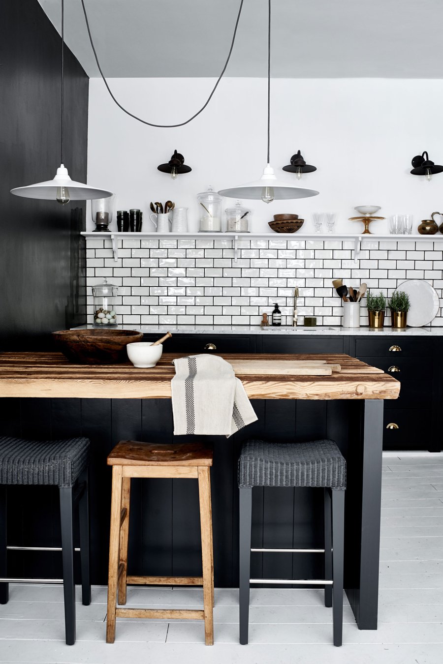 Black & White Kitchen