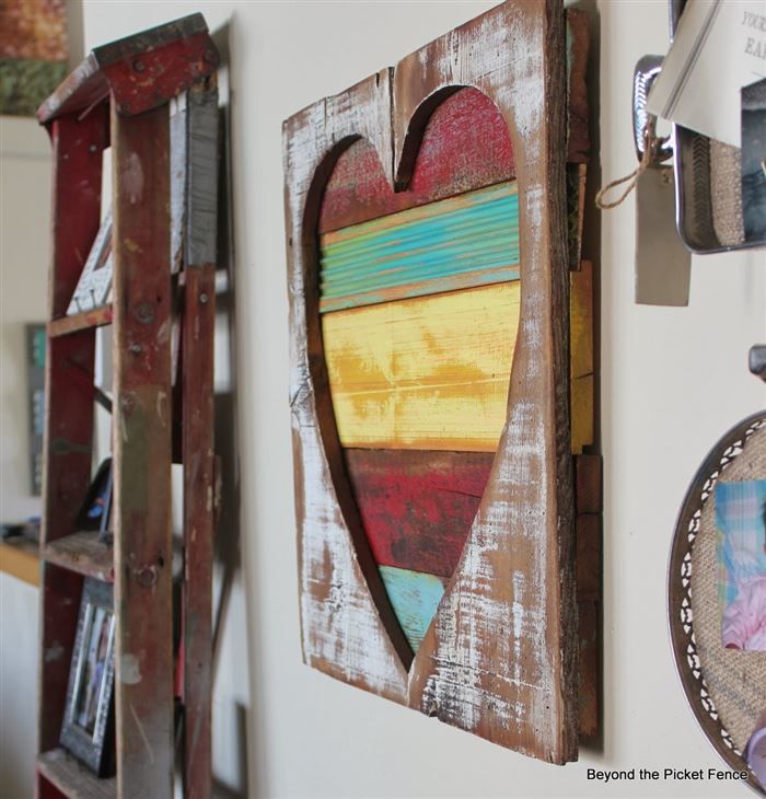 DIY pallet project Reclaimed Wood Heart Art: