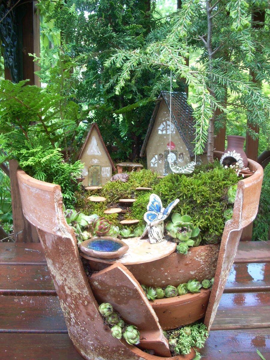 Terra Cotta Pot Fairy Garden