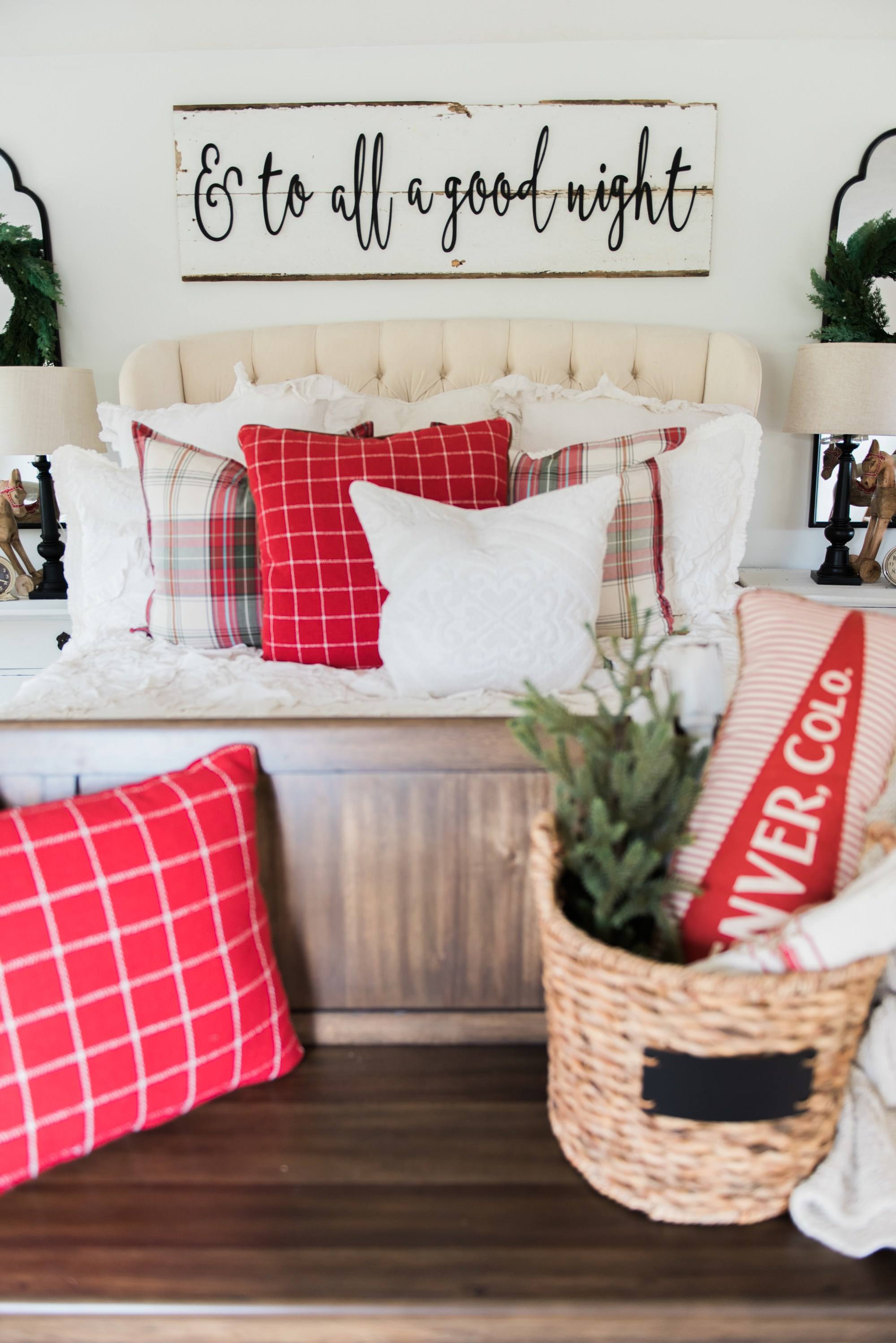 40 Farmhouse Christmas Decor Ideas Homelovr