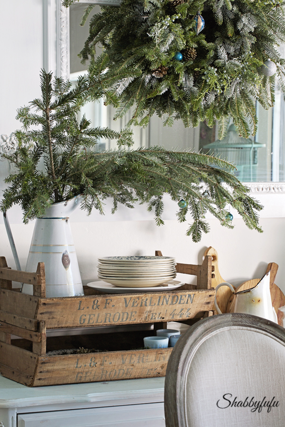 Rustic Elegant Christmas Dining Room