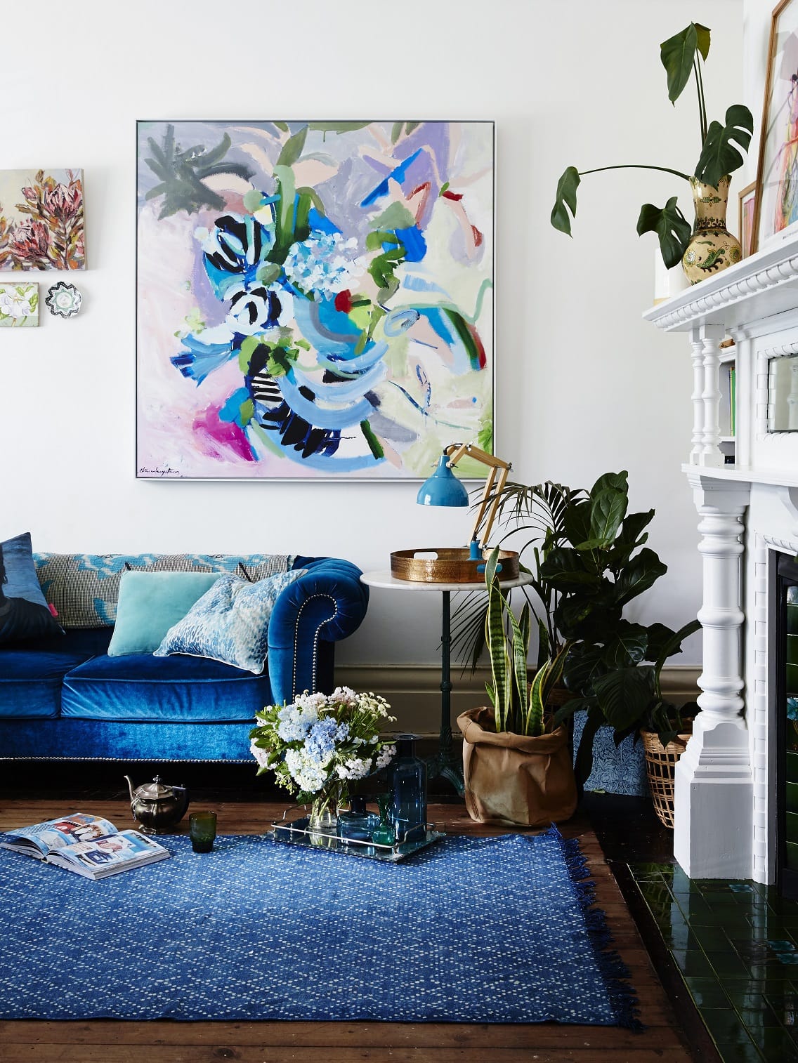 Gorgeous Blue Velvet Sofa Ideas for Your Living Room ...