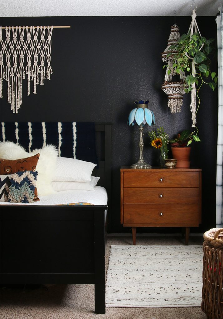 Black Accent Wall Ideas To Make A Bold Statement in Any ...