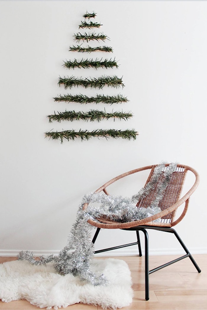 Modern Wall Hanging Christmas Tree Idea