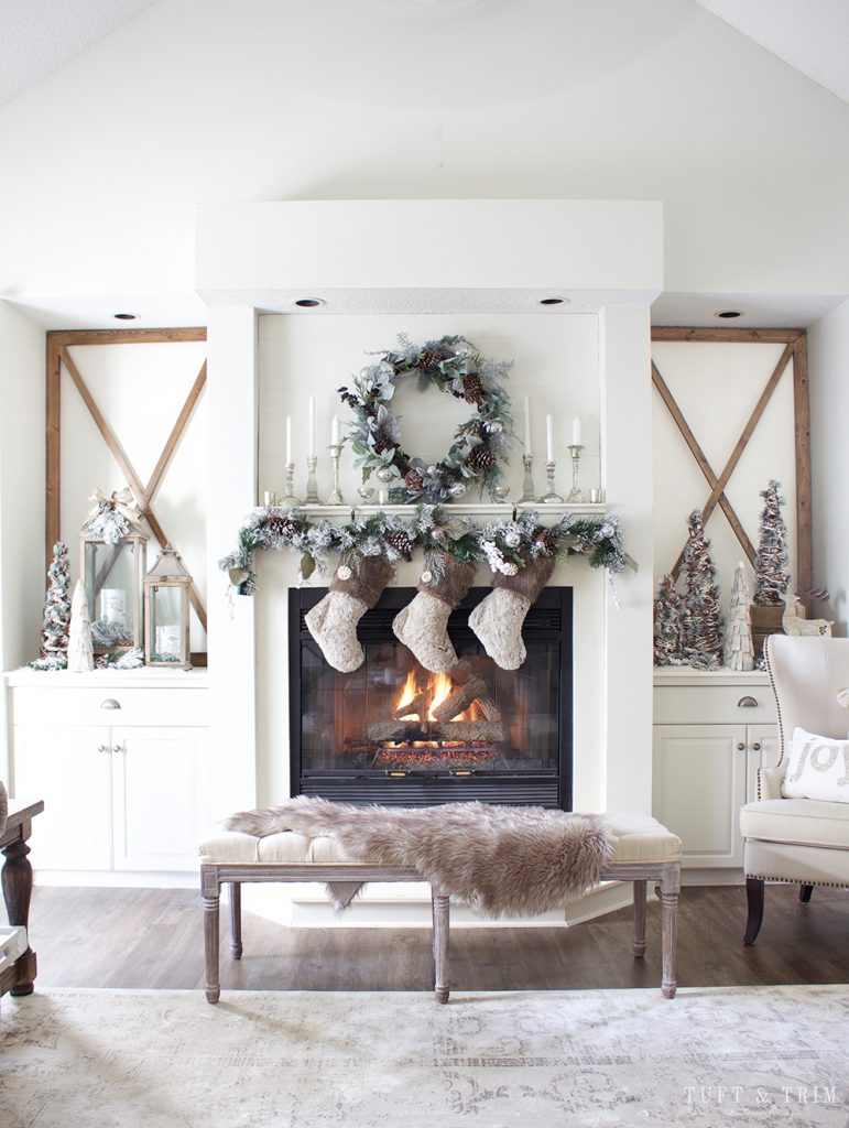 Farmhouse Christmas Mantel ​