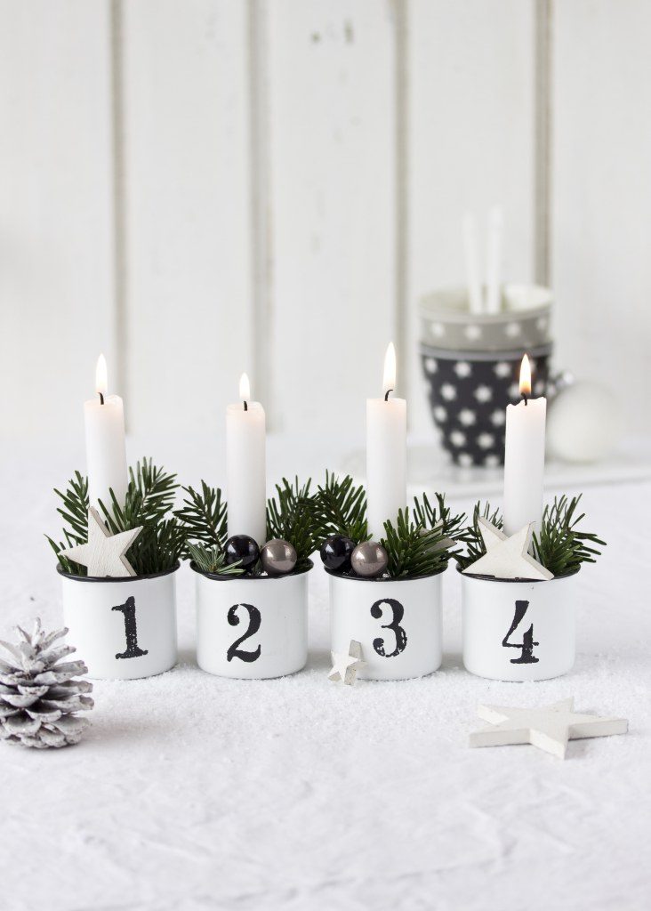 Simple Advent Wreath with Enamel Cups