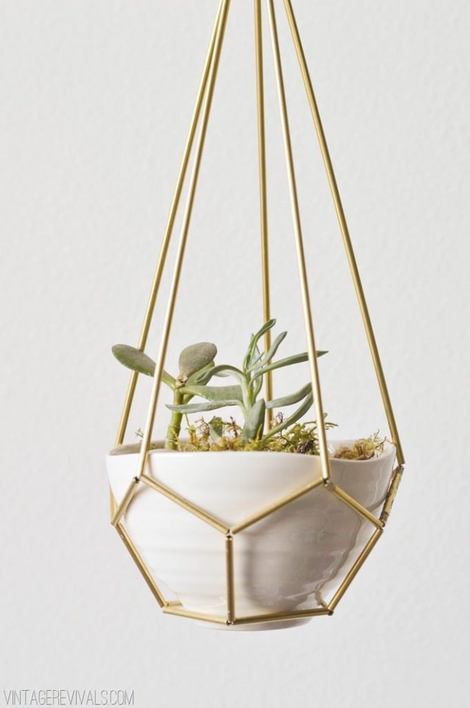 20 Creative DIY Hanging Planters to Display Your Greenery | Homelovr