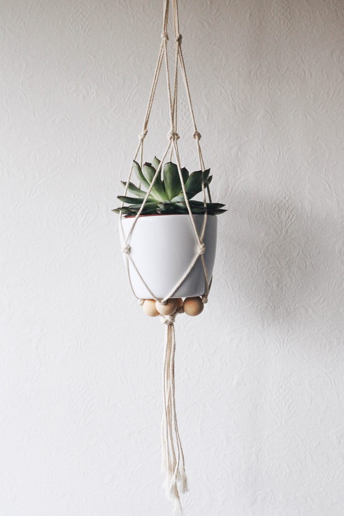 20 Creative DIY Hanging Planters to Display Your Greenery | Homelovr