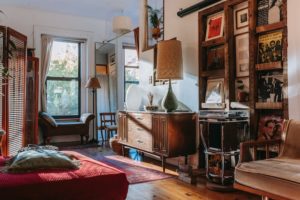 Using Antique Furniture For Decoration