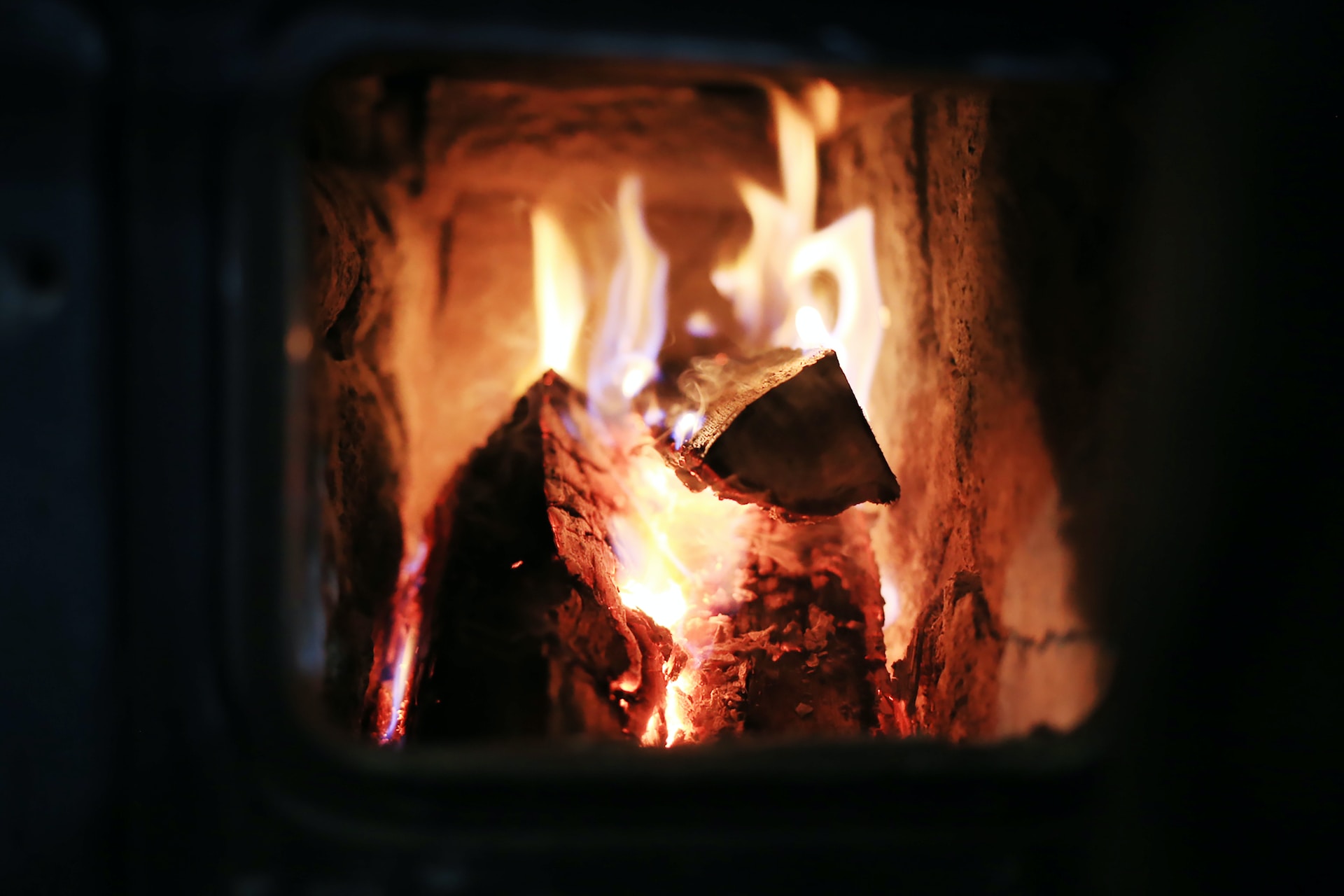 Top Tips To Add Warmth To Your Home This Year