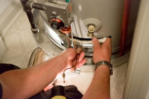 EMERGENCY WATER HEATER REPAIRS: WHAT TO DO BEFORE CALLING A PROFESSIONAL
