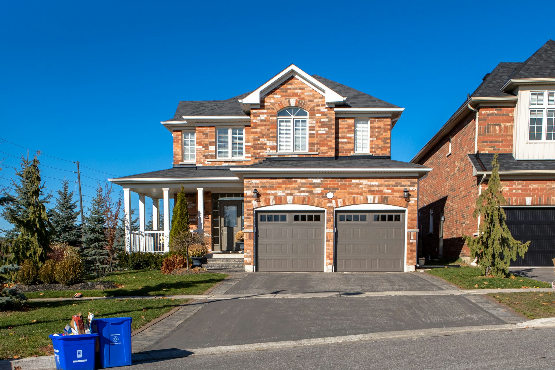 5 Reasons Why Your Garage Door Needs Regular Maintenance