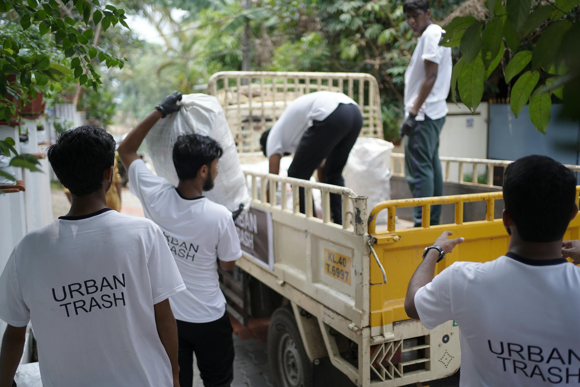 Essential Waste Disposal Tips for Household Efficiency