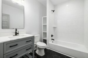 5 Toilet Features to Know about When Shopping